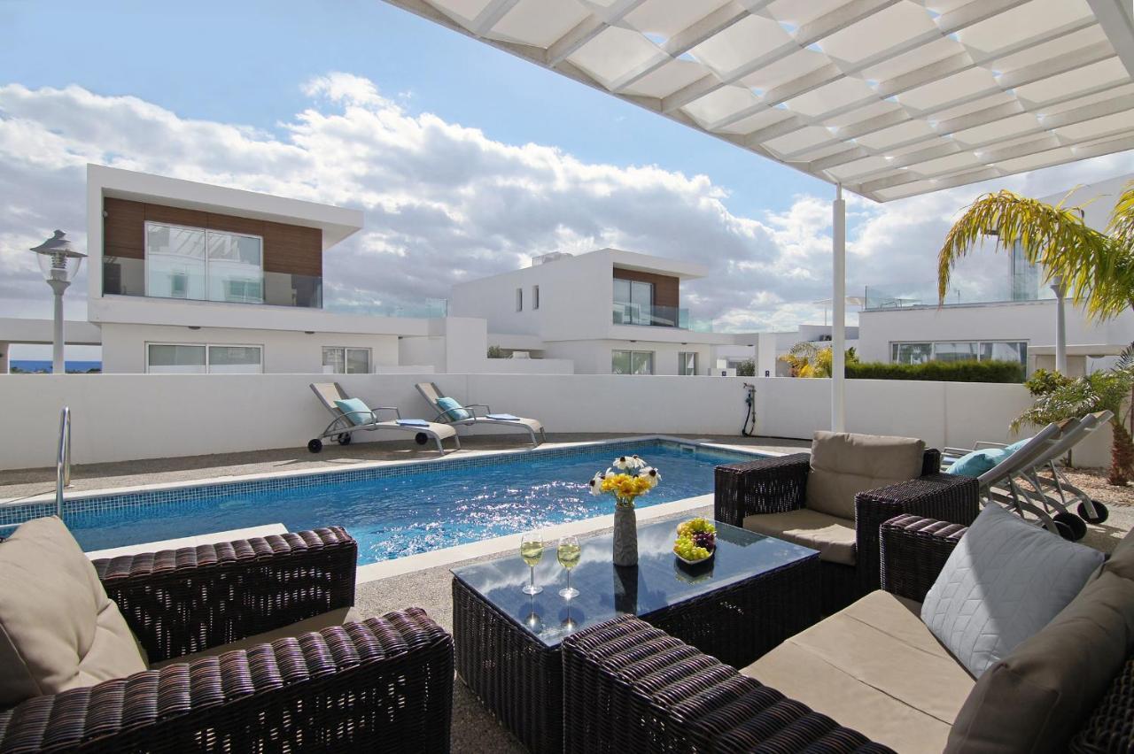 Villa Sunday Ayia Napa Ngoại thất bức ảnh