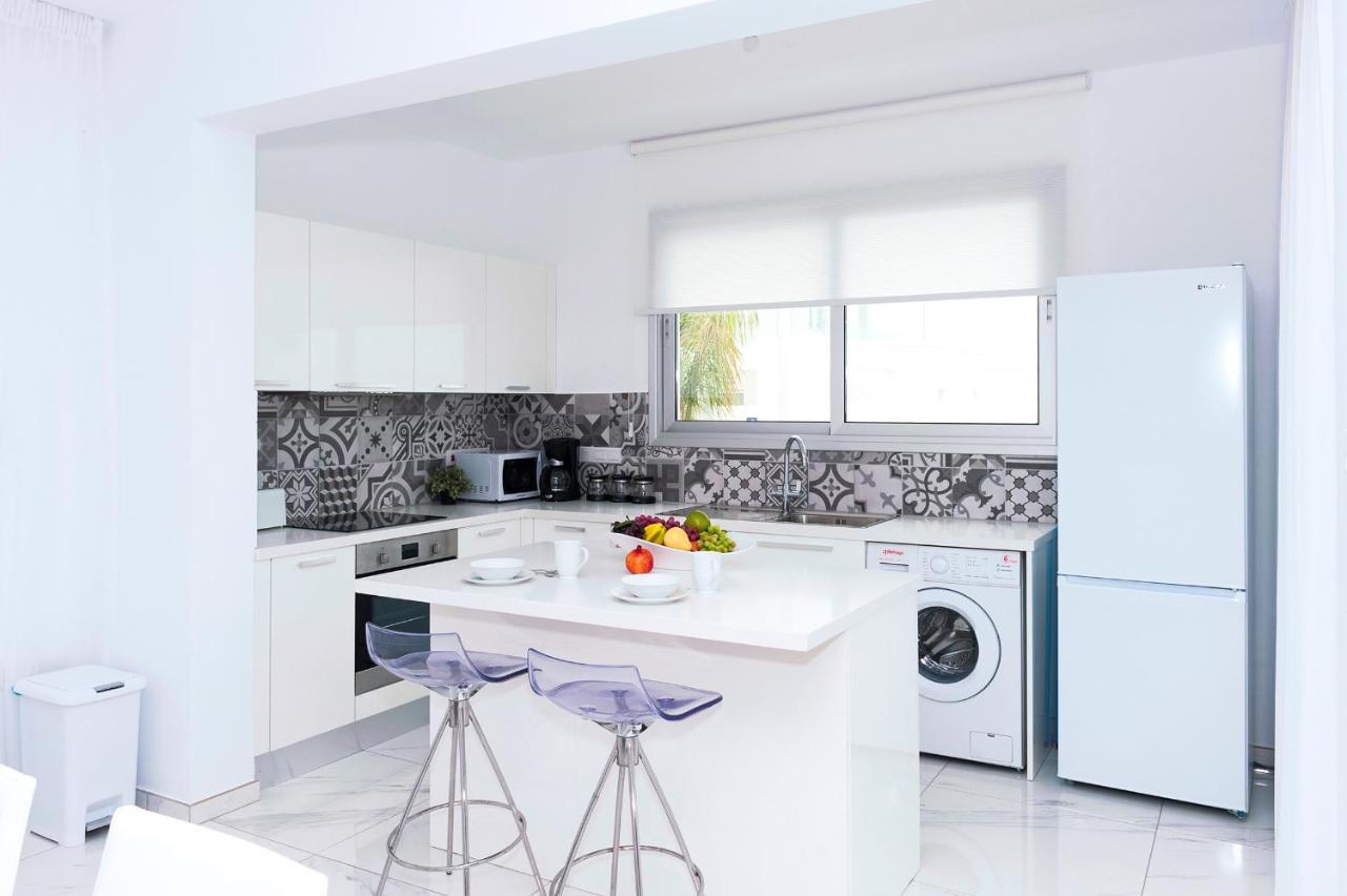 Villa Sunday Ayia Napa Ngoại thất bức ảnh