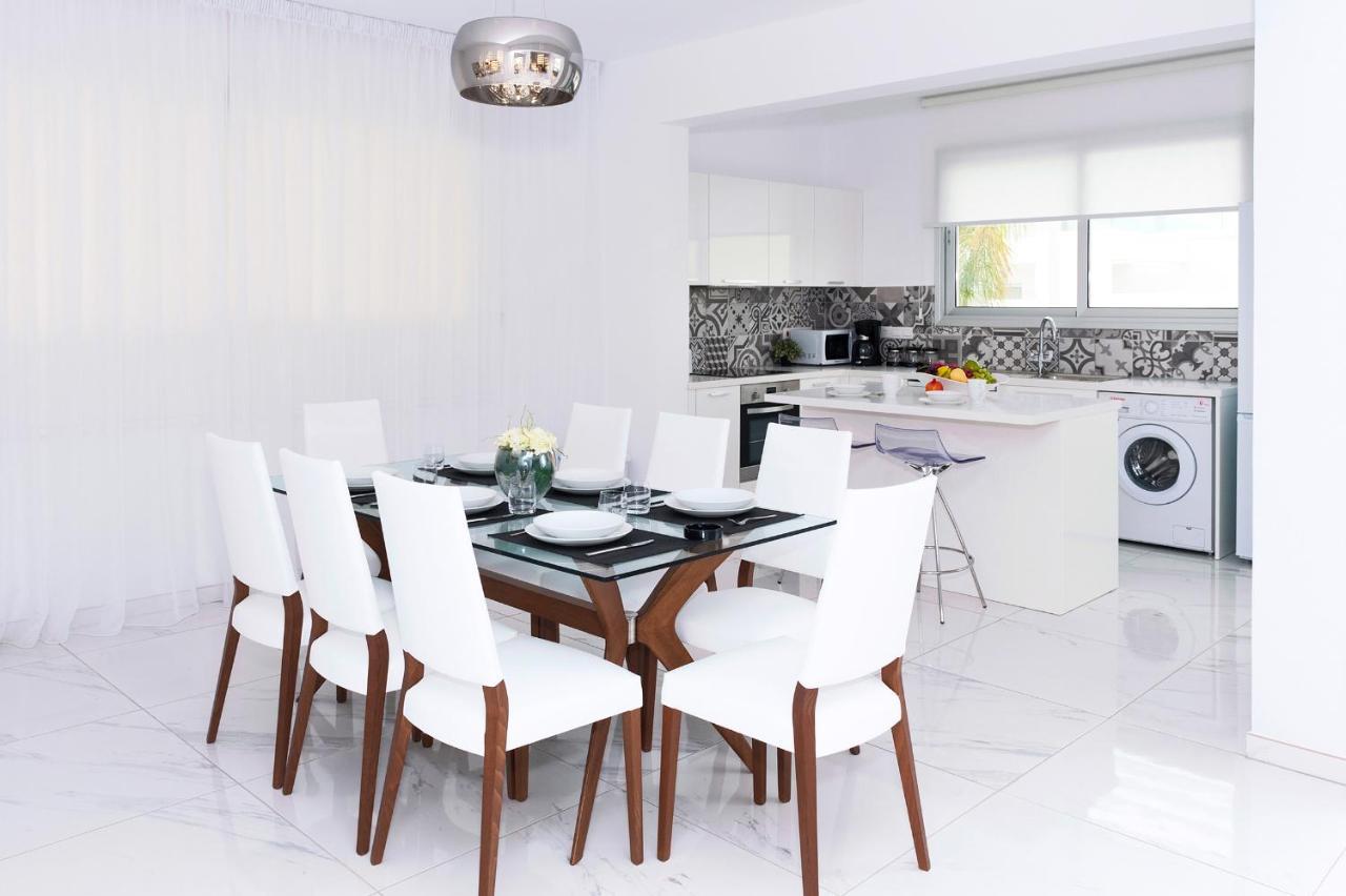 Villa Sunday Ayia Napa Ngoại thất bức ảnh