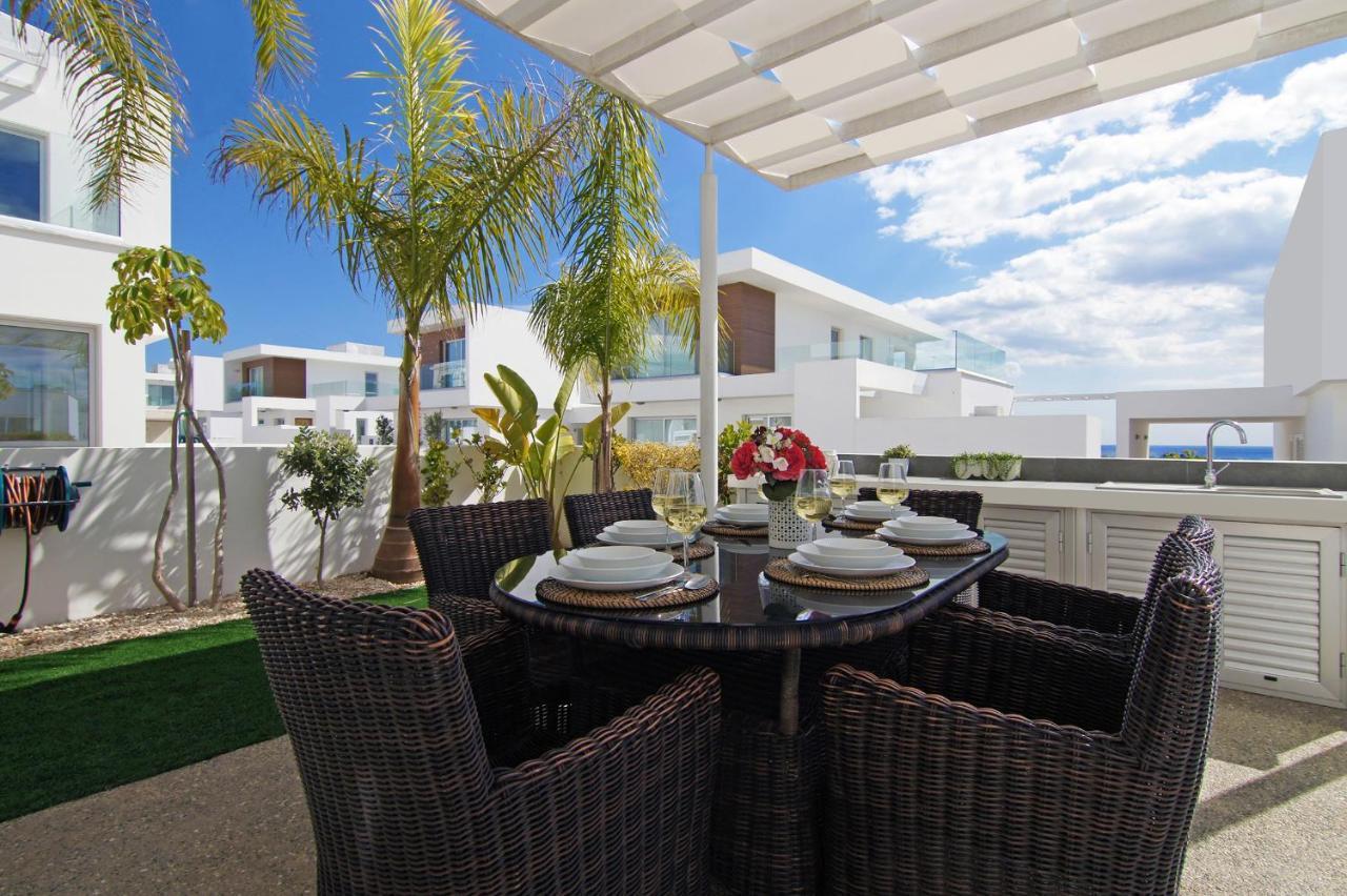 Villa Sunday Ayia Napa Ngoại thất bức ảnh