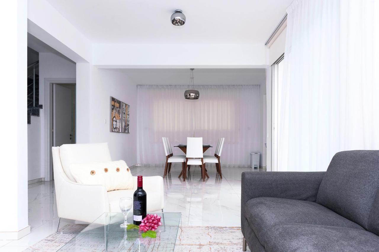 Villa Sunday Ayia Napa Ngoại thất bức ảnh