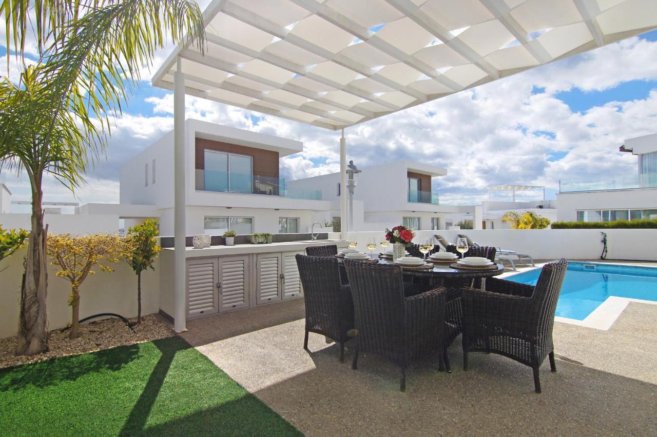 Villa Sunday Ayia Napa Ngoại thất bức ảnh